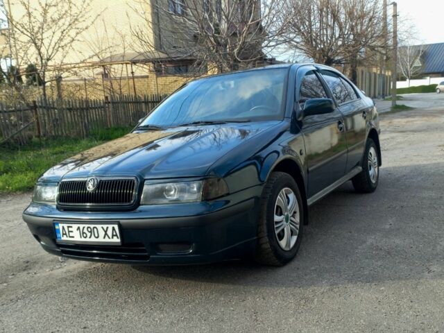 Зелений Шкода Октавія, об'ємом двигуна 2 л та пробігом 270 тис. км за 5200 $, фото 1 на Automoto.ua