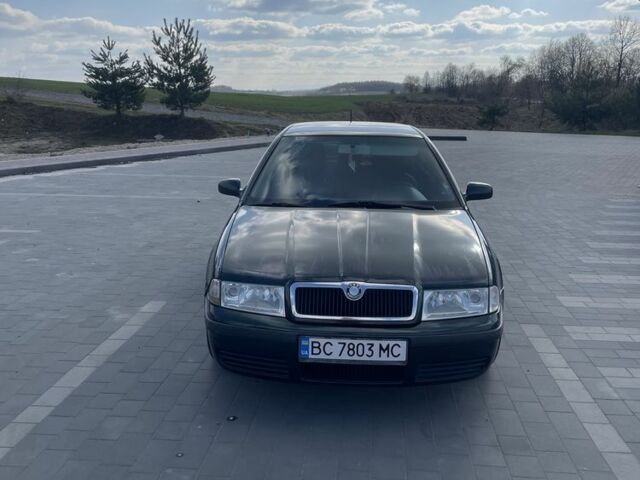 Зелений Шкода Октавія, об'ємом двигуна 2 л та пробігом 320 тис. км за 4904 $, фото 1 на Automoto.ua