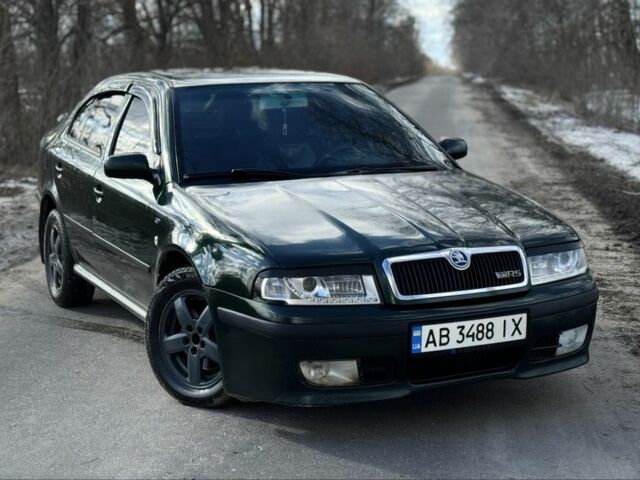 Зелений Шкода Октавія, об'ємом двигуна 2 л та пробігом 380 тис. км за 3850 $, фото 1 на Automoto.ua