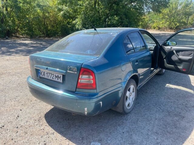 Зелений Шкода Октавія, об'ємом двигуна 1.6 л та пробігом 720 тис. км за 3500 $, фото 1 на Automoto.ua