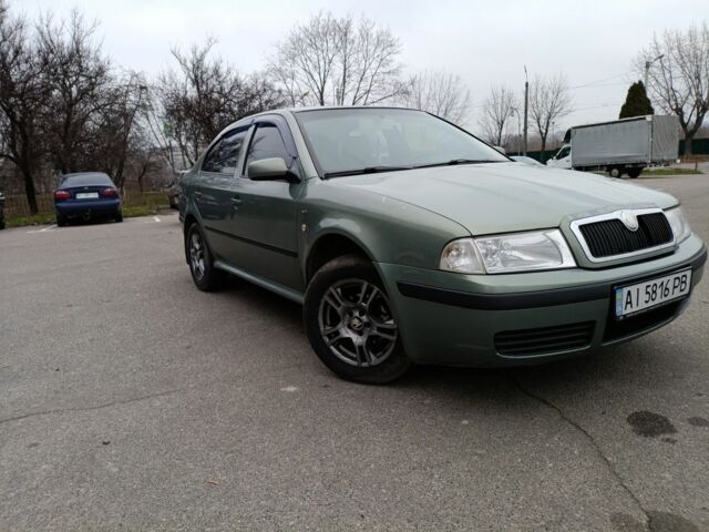 Зеленый Шкода Октавия, объемом двигателя 1.8 л и пробегом 400 тыс. км за 4500 $, фото 1 на Automoto.ua