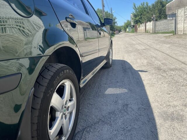 Зеленый Шкода Октавия, объемом двигателя 2 л и пробегом 174 тыс. км за 5500 $, фото 1 на Automoto.ua