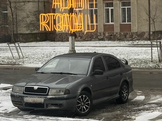 Зеленый Шкода Октавия, объемом двигателя 1.6 л и пробегом 300 тыс. км за 2200 $, фото 1 на Automoto.ua