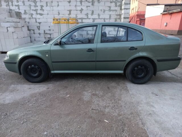 Зелений Шкода Октавія, об'ємом двигуна 1.6 л та пробігом 298 тис. км за 3443 $, фото 1 на Automoto.ua