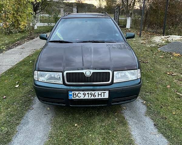 Зеленый Шкода Октавия, объемом двигателя 1.9 л и пробегом 395 тыс. км за 3300 $, фото 1 на Automoto.ua