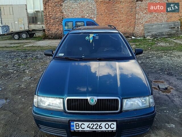Зеленый Шкода Октавия, объемом двигателя 1.6 л и пробегом 285 тыс. км за 2700 $, фото 1 на Automoto.ua