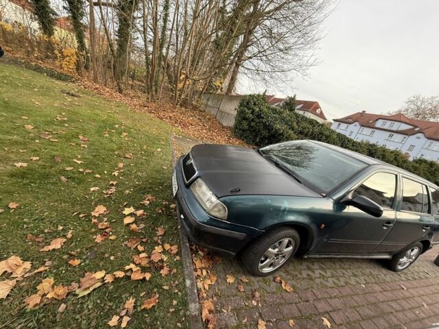 Зеленый Шкода Октавия, объемом двигателя 1.9 л и пробегом 400 тыс. км за 2600 $, фото 1 на Automoto.ua