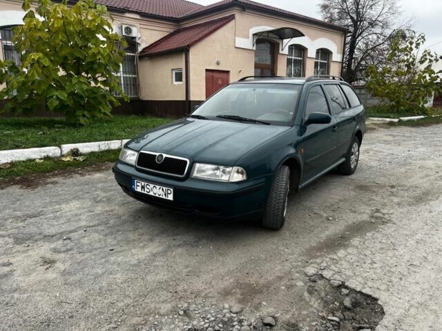 Зеленый Шкода Октавия, объемом двигателя 1.9 л и пробегом 376 тыс. км за 2700 $, фото 1 на Automoto.ua