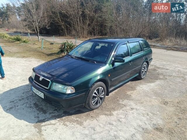 Зеленый Шкода Октавия, объемом двигателя 1.6 л и пробегом 1 тыс. км за 3100 $, фото 1 на Automoto.ua