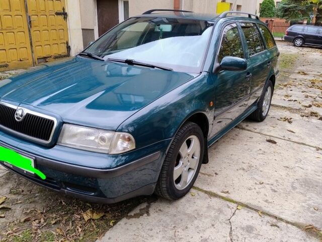 Зелений Шкода Октавія, об'ємом двигуна 0 л та пробігом 328 тис. км за 4200 $, фото 1 на Automoto.ua