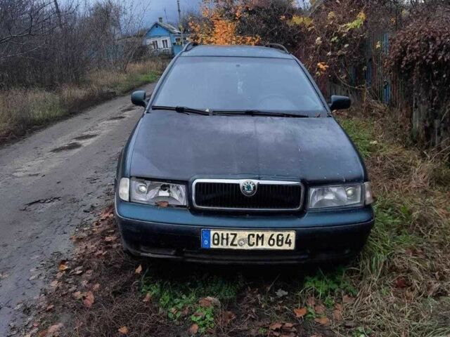 Зеленый Шкода Октавия, объемом двигателя 2 л и пробегом 1 тыс. км за 947 $, фото 1 на Automoto.ua