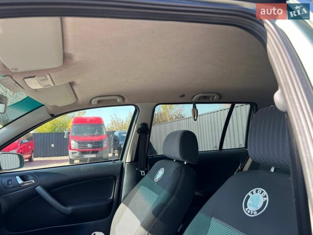 Зелений Шкода Октавія, об'ємом двигуна 1.6 л та пробігом 300 тис. км за 3200 $, фото 1 на Automoto.ua