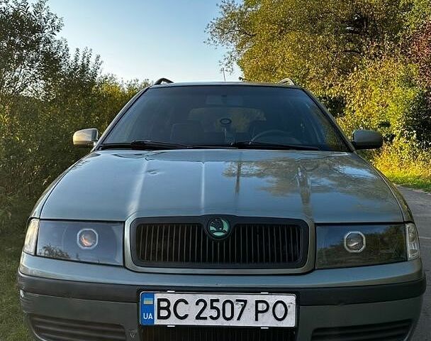 Зеленый Шкода Октавия, объемом двигателя 1.98 л и пробегом 380 тыс. км за 3300 $, фото 1 на Automoto.ua