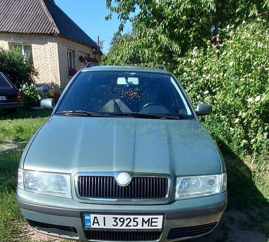 Зеленый Шкода Октавия, объемом двигателя 1.6 л и пробегом 296 тыс. км за 5200 $, фото 1 на Automoto.ua