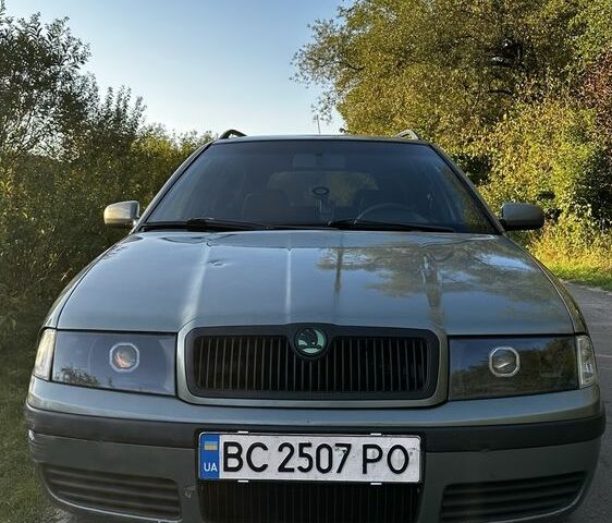 Зеленый Шкода Октавия, объемом двигателя 2 л и пробегом 380 тыс. км за 3299 $, фото 1 на Automoto.ua