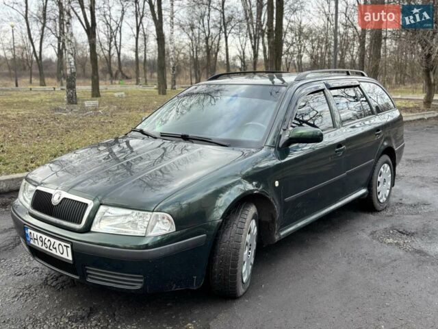 Зеленый Шкода Октавия, объемом двигателя 1.6 л и пробегом 215 тыс. км за 4500 $, фото 1 на Automoto.ua