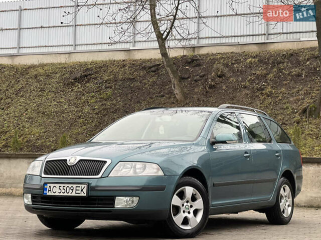 Зелений Шкода Октавія, об'ємом двигуна 1.6 л та пробігом 245 тис. км за 4999 $, фото 1 на Automoto.ua