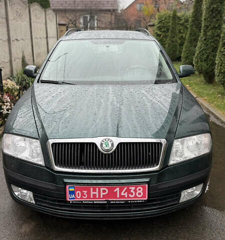 Зеленый Шкода Октавия, объемом двигателя 1.6 л и пробегом 192 тыс. км за 5850 $, фото 1 на Automoto.ua