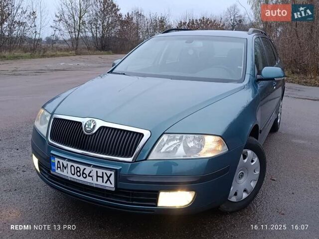 Зеленый Шкода Октавия, объемом двигателя 1.6 л и пробегом 203 тыс. км за 6000 $, фото 1 на Automoto.ua