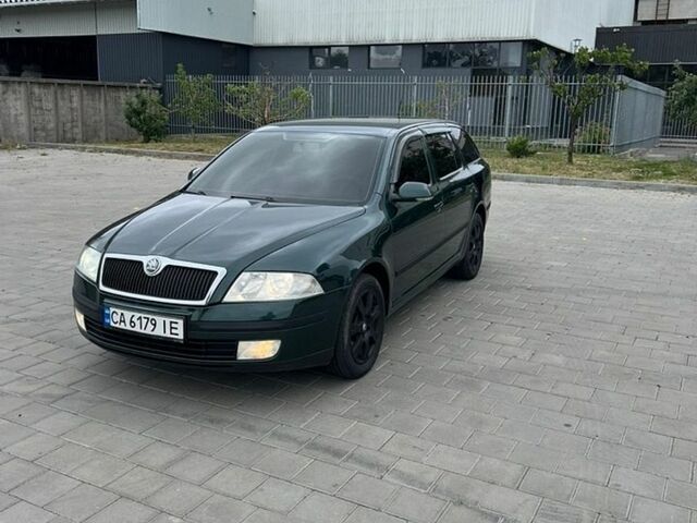 Зелений Шкода Октавія, об'ємом двигуна 1.6 л та пробігом 240 тис. км за 5750 $, фото 1 на Automoto.ua