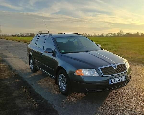 Зеленый Шкода Октавия, объемом двигателя 1.6 л и пробегом 219 тыс. км за 6500 $, фото 1 на Automoto.ua