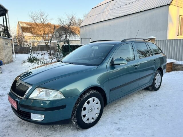 Зеленый Шкода Октавия, объемом двигателя 1.6 л и пробегом 133 тыс. км за 6900 $, фото 1 на Automoto.ua