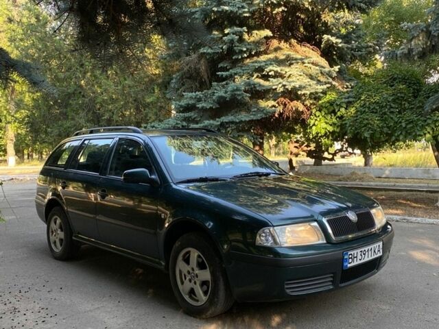 Зеленый Шкода Октавия, объемом двигателя 1.6 л и пробегом 224 тыс. км за 5500 $, фото 1 на Automoto.ua