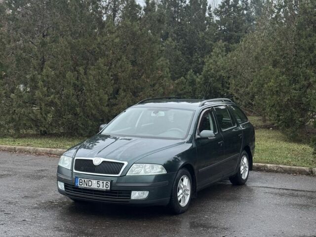 Зеленый Шкода Октавия, объемом двигателя 1.9 л и пробегом 250 тыс. км за 3250 $, фото 1 на Automoto.ua