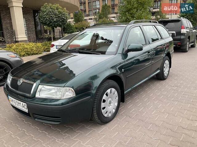 Зеленый Шкода Октавия, объемом двигателя 1.9 л и пробегом 169 тыс. км за 7800 $, фото 1 на Automoto.ua