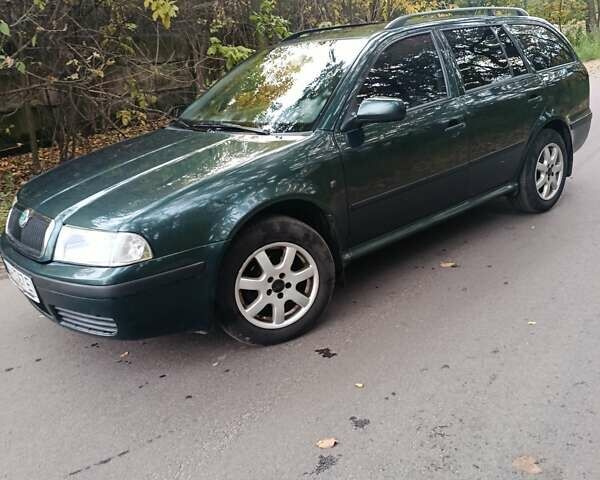 Зелений Шкода Октавія, об'ємом двигуна 1.6 л та пробігом 172 тис. км за 5600 $, фото 1 на Automoto.ua