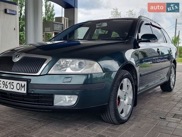 Зеленый Шкода Октавия, объемом двигателя 2 л и пробегом 260 тыс. км за 6900 $, фото 1 на Automoto.ua