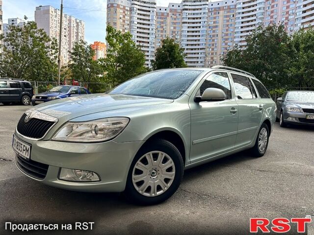 Зеленый Шкода Октавия, объемом двигателя 1.4 л и пробегом 220 тыс. км за 6500 $, фото 1 на Automoto.ua