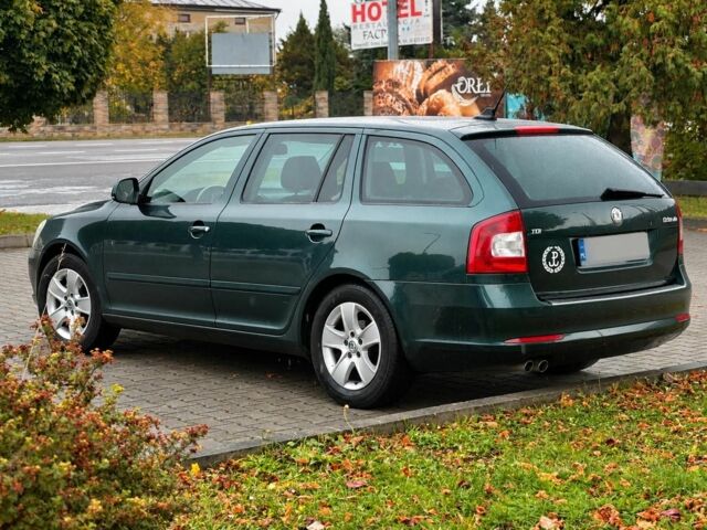 Зеленый Шкода Октавия, объемом двигателя 1.9 л и пробегом 280 тыс. км за 3689 $, фото 1 на Automoto.ua