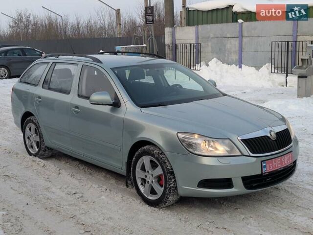 Зеленый Шкода Октавия, объемом двигателя 1.6 л и пробегом 201 тыс. км за 7500 $, фото 1 на Automoto.ua