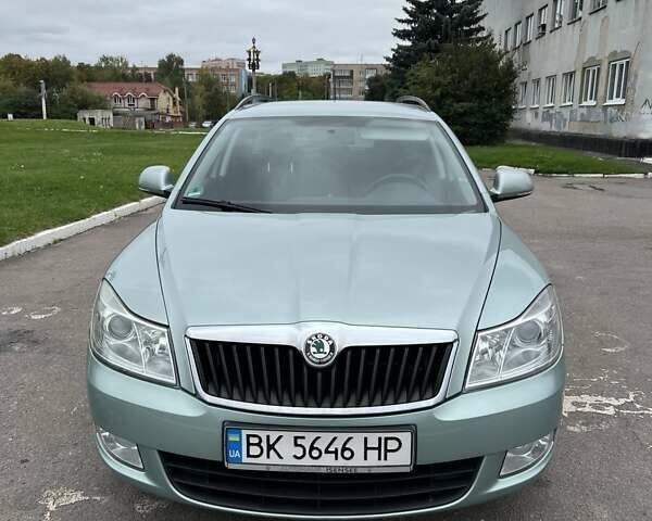 Зелений Шкода Октавія, об'ємом двигуна 1.4 л та пробігом 207 тис. км за 6900 $, фото 1 на Automoto.ua