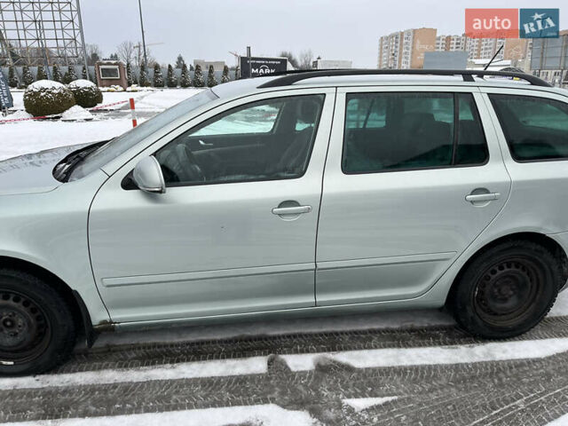 Зеленый Шкода Октавия, объемом двигателя 1.97 л и пробегом 340 тыс. км за 9500 $, фото 1 на Automoto.ua