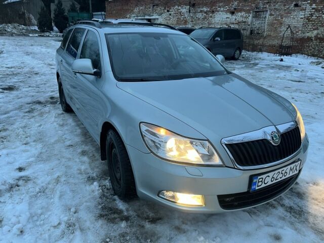Зелений Шкода Октавія, об'ємом двигуна 2 л та пробігом 340 тис. км за 8400 $, фото 1 на Automoto.ua