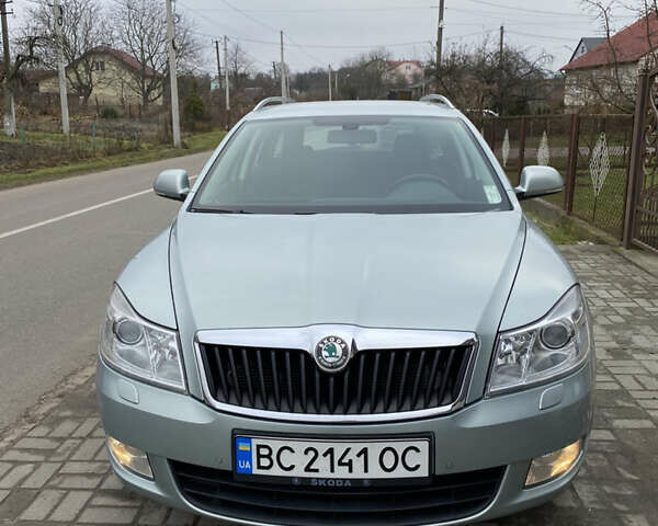 Зеленый Шкода Октавия, объемом двигателя 1.6 л и пробегом 301 тыс. км за 9500 $, фото 1 на Automoto.ua