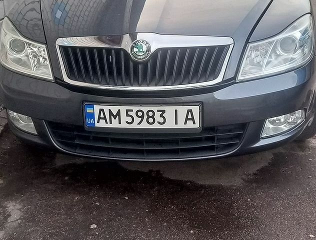 Зеленый Шкода Октавия, объемом двигателя 1.6 л и пробегом 186 тыс. км за 9300 $, фото 1 на Automoto.ua