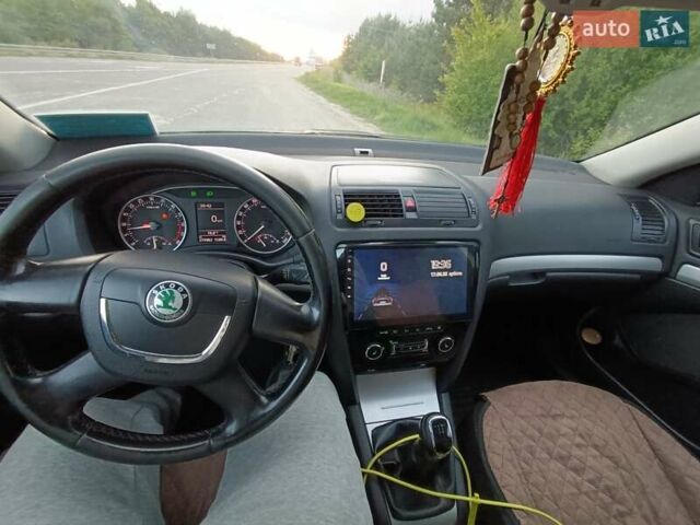 Зеленый Шкода Октавия, объемом двигателя 1.6 л и пробегом 273 тыс. км за 6200 $, фото 1 на Automoto.ua