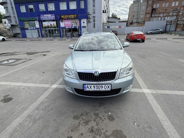 Зелений Шкода Октавія, об'ємом двигуна 1.6 л та пробігом 195 тис. км за 9200 $, фото 1 на Automoto.ua