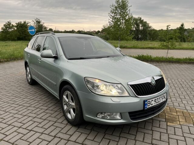 Зеленый Шкода Октавия, объемом двигателя 2 л и пробегом 229 тыс. км за 8700 $, фото 1 на Automoto.ua