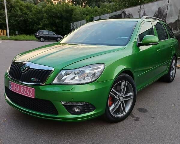 Зеленый Шкода Октавия, объемом двигателя 2 л и пробегом 240 тыс. км за 11500 $, фото 1 на Automoto.ua