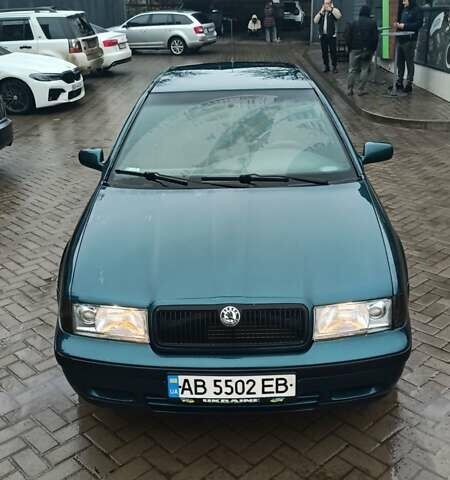 Зеленый Шкода Октавия, объемом двигателя 1.6 л и пробегом 400 тыс. км за 2900 $, фото 1 на Automoto.ua
