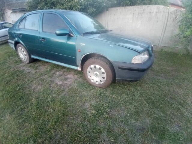 Зелений Шкода Октавія, об'ємом двигуна 1.6 л та пробігом 180 тис. км за 2300 $, фото 1 на Automoto.ua