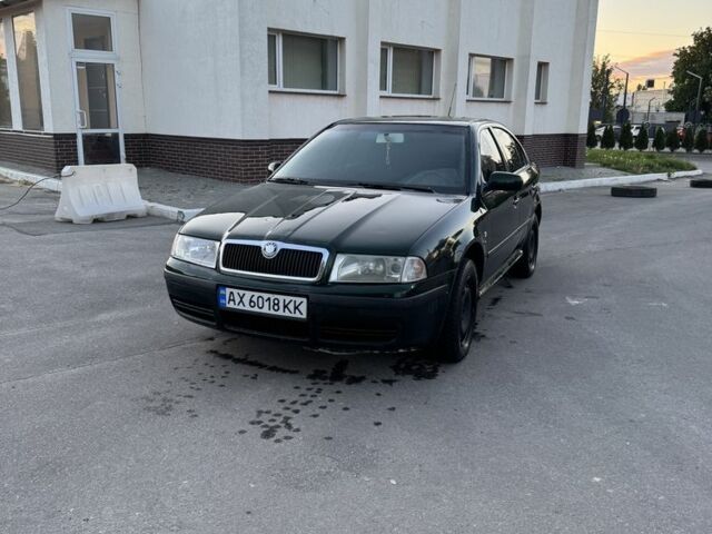 Зеленый Шкода Октавия, объемом двигателя 1.8 л и пробегом 328 тыс. км за 3000 $, фото 1 на Automoto.ua