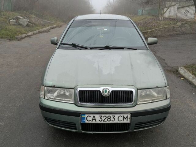 Зелений Шкода Октавія, об'ємом двигуна 1.8 л та пробігом 419 тис. км за 3300 $, фото 1 на Automoto.ua
