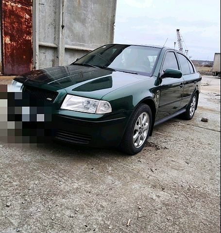 Зелений Шкода Октавія, об'ємом двигуна 1.8 л та пробігом 280 тис. км за 2799 $, фото 1 на Automoto.ua
