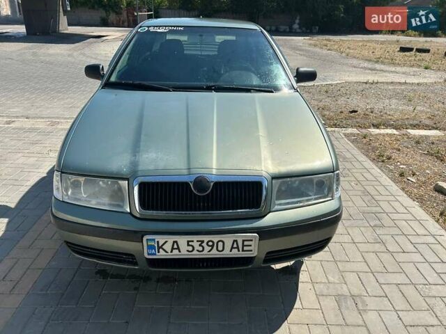 Зеленый Шкода Октавия, объемом двигателя 1.78 л и пробегом 290 тыс. км за 4000 $, фото 1 на Automoto.ua