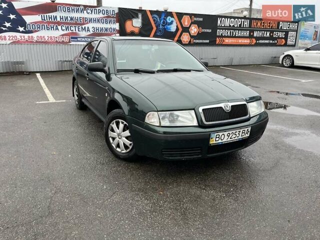 Зелений Шкода Октавія, об'ємом двигуна 1.6 л та пробігом 333 тис. км за 3200 $, фото 1 на Automoto.ua
